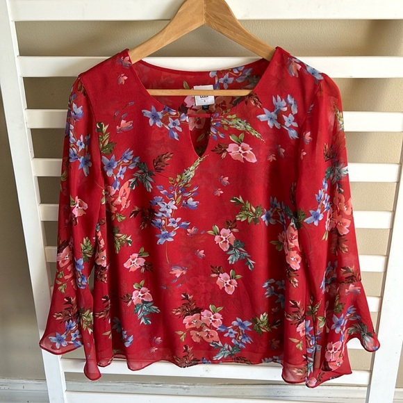CAbi #3590 Devoted Red Floral Blouse Small Keyhole Chiffon - Picture 2 of 12